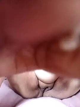 yummyhottie-clit online show from November 6, 2:40 pm