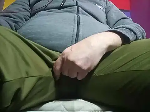 Snapshot of BabyBearMilk chatting on October 29, 5:53 am BabyBearMilk online show from October 29, 5:53 am