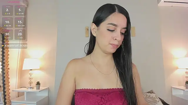 natachadiaz  online show from November 5, 11:10 am