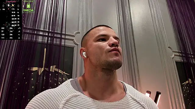 Snapshot of OliverSport chatting on December 4, 10:35 am OliverSport online show from December 4, 10:35 am