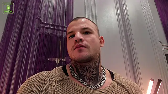 Snapshot of OliverSport chatting on December 21, 3:31 pm OliverSport online show from December 21, 3:31 pm