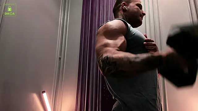 Snapshot of OliverSport chatting on January 26, 10:45 am OliverSport online show from January 26, 10:45 am