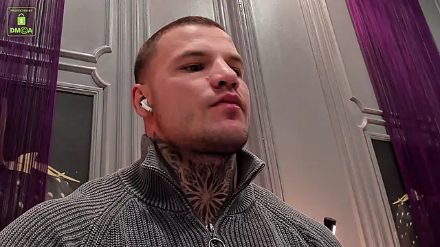 Snapshot of OliverSport chatting on February 12, 10:35 am OliverSport online show from February 12, 10:35 am