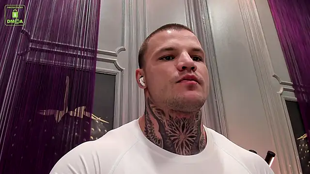 Snapshot of OliverSport chatting on February 14, 3:36 pm OliverSport online show from February 14, 3:36 pm