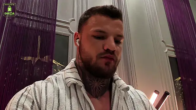 Snapshot of OliverSport chatting on October 7, 10:56 am OliverSport online show from October 7, 10:56 am