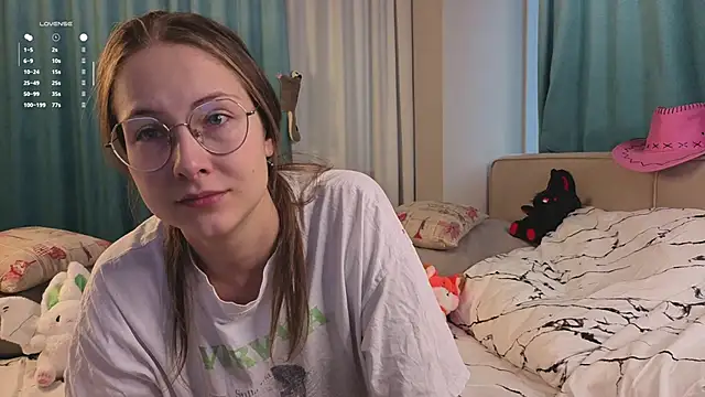 Snapshot of DarylAshworth chatting on October 24, 1:24 am DarylAshworth online show from October 24, 1:24 am