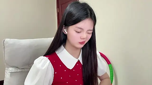 Nicole-13 online show from April 21, 1:42 am