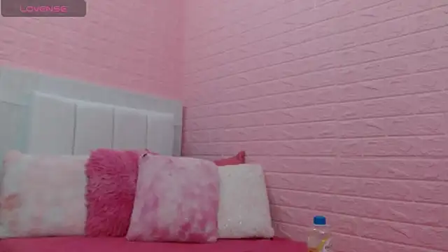 suzanhot 30 online show from April 23, 9:17 pm