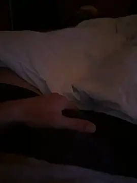 Snapshot of ThomDickenson chatting on September 25, 8:23 pm ThomDickenson online show from September 25, 8:23 pm