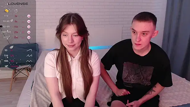 Blushing couple online show from September 14, 10:47 am