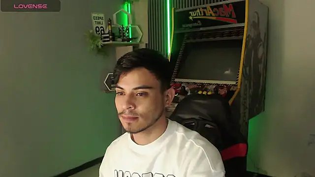 Bastian MCcormick online show from November 23, 4:12 am