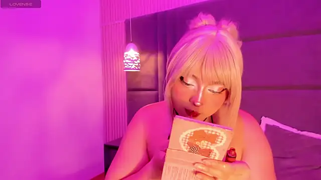 Snapshot of SamanthaaReed chatting on October 30, 4:03 am SamanthaaReed online show from October 30, 4:03 am