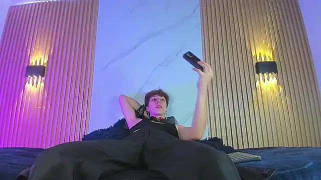 Snapshot of IM_DAREN chatting on November 1, 12:18 pm IM DAREN online show from November 1, 12:18 pm