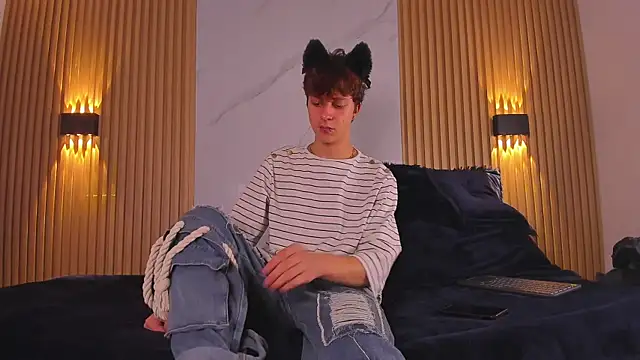 Snapshot of IM_DAREN chatting on November 8, 3:07 am IM DAREN online show from November 8, 3:07 am