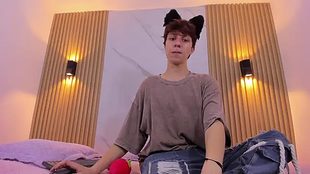 Snapshot of IM_DAREN chatting on November 9, 3:16 am IM DAREN online show from November 9, 3:16 am