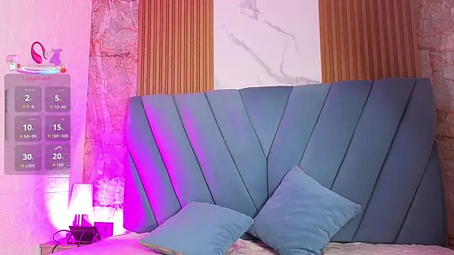 nathalia koch  online show from January 13, 8:36 pm