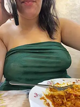 Snapshot of Bold-arabic-vibes chatting on December 19, 3:52 pm Bold-arabic-vibes online show from December 19, 3:52 pm