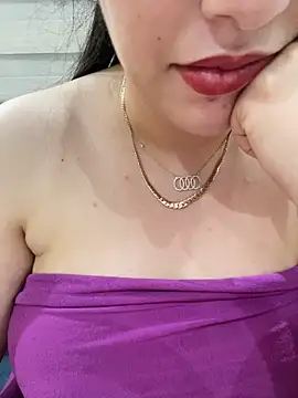 Snapshot of Bold-arabic-vibes chatting on February 18, 11:33 pm Bold-arabic-vibes online show from February 18, 11:33 pm