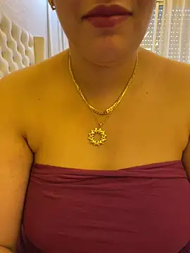 Snapshot of Bold-arabic-vibes chatting on July 9, 4:33 pm Bold-arabic-vibes online show from July 9, 4:33 pm