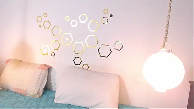 Snapshot of Provincute chatting on December 21, 2:30 am Provincute online show from December 21, 2:30 am