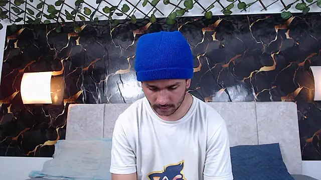 Snapshot of Provincute chatting on February 23, 3:04 am Provincute online show from February 23, 3:04 am