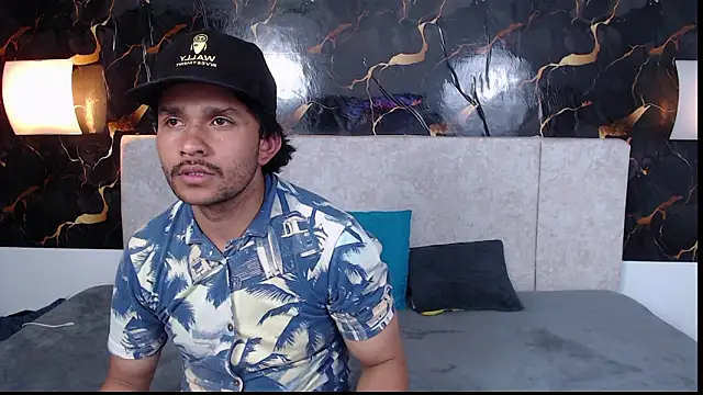 Snapshot of Provincute chatting on March 5, 3:02 am Provincute online show from March 5, 3:02 am