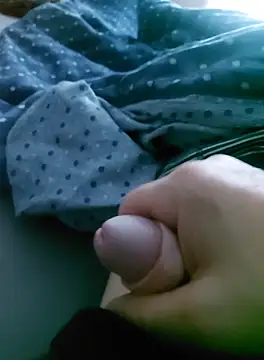 nikfu274 online show from October 6, 7:17 am