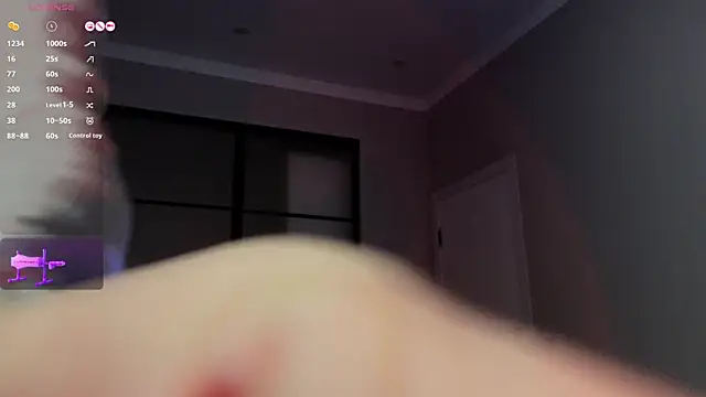 Snapshot of lunajii chatting on October 15, 7:14 pm lunajii online show from October 15, 7:14 pm