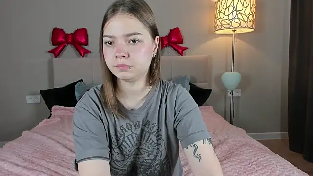 patriciapink online show from March 10, 5:12 am