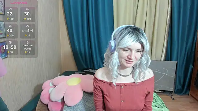 Dia Angel online show from October 28, 7:05 pm