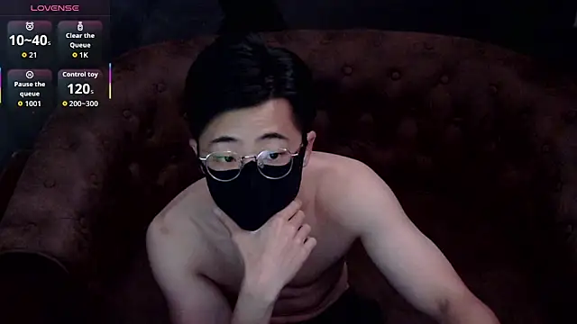 Snapshot of asiantwinkz chatting on October 15, 8:14 am asiantwinkz online show from October 15, 8:14 am