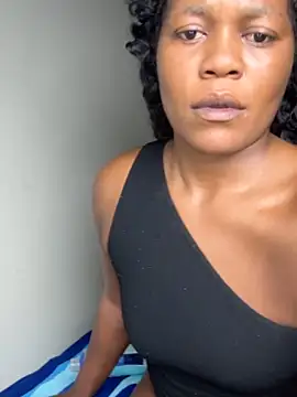 Kikie23 online show from April 6, 1:25 am