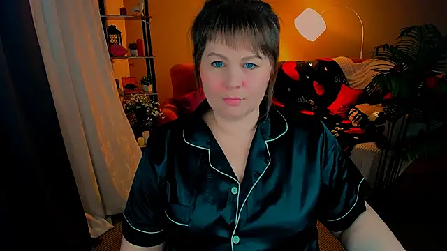 CrystaalStaar online show from February 12, 8:26 pm