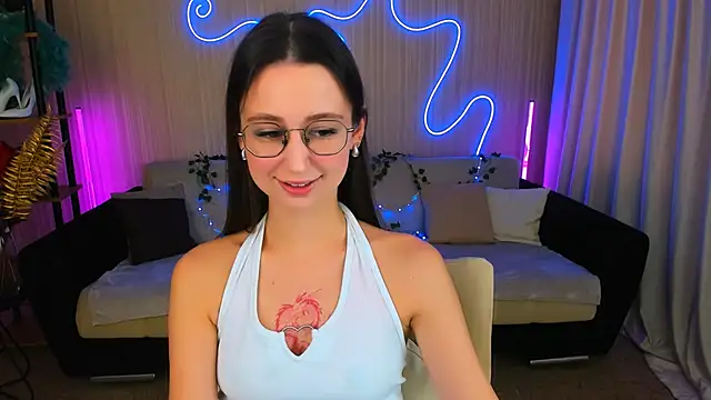 YourLovellyStory online show from September 18, 11:23 am