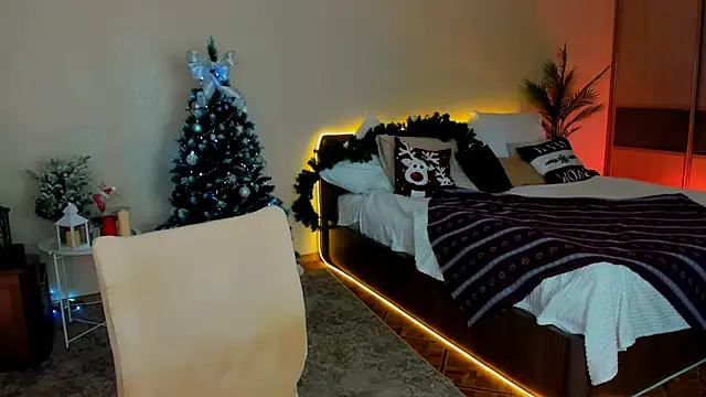 YourLovellyStory online show from December 20, 11:28 am