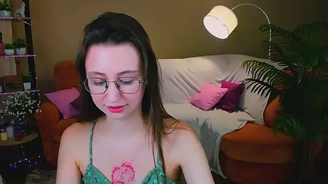 YourLovellyStory online show from January 13, 9:58 am