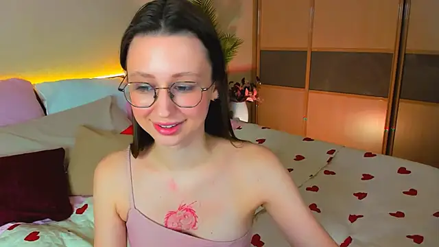 YourLovellyStory online show from March 1, 11:56 am