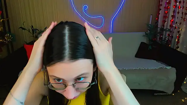 YourLovellyStory online show from March 27, 11:21 am