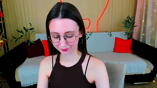 YourLovellyStory online show from April 25, 7:22 pm