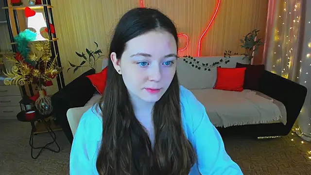 AlluringLookk online show from April 19, 4:28 pm