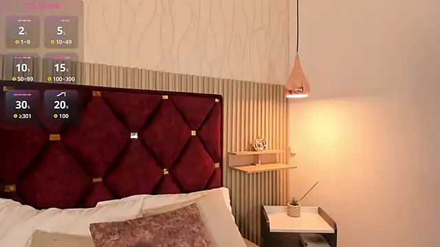 LauMiller online show from September 12, 8:42 pm