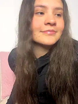 Snapshot of Emilyybennet_ chatting on October 15, 12:33 am Emilyybennet online show from October 15, 12:33 am