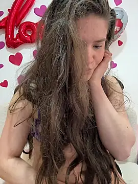 Emilyybennet  online show from February 9, 10:25 pm