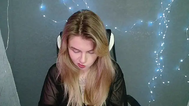 AngelicaHollywood online show from November 21, 9:13 pm