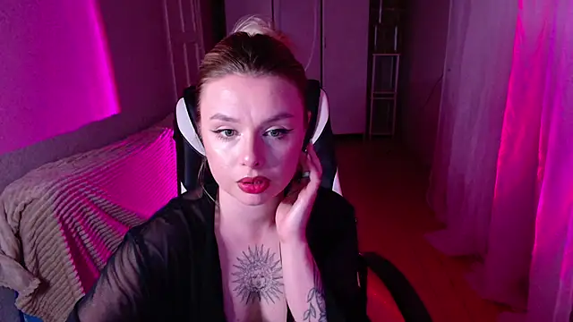 AngelicaHollywood online show from February 16, 6:15 pm