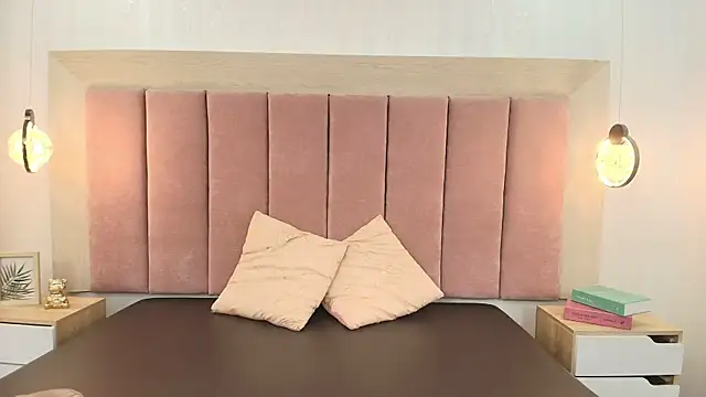 Emilia Bons online show from September 15, 2:50 pm