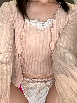 Snapshot of ms_suzuka chatting on October 14, 12:11 am ms suzuka online show from October 14, 12:11 am