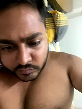 Snapshot of blrguychub chatting on September 24, 8:12 pm blrguychub online show from September 24, 8:12 pm