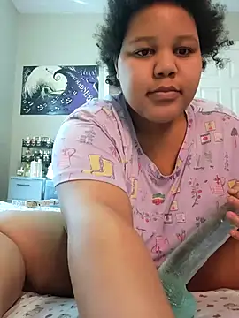 chocolate bella online show from April 8, 3:12 pm