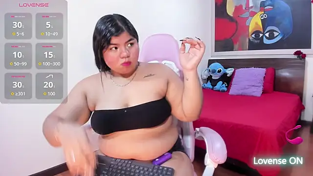 Lia Arellano online show from October 6, 7:11 pm